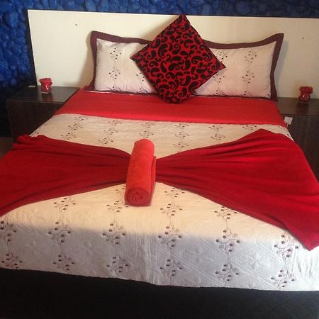 Tshedza Guest House Претория Екстериор снимка