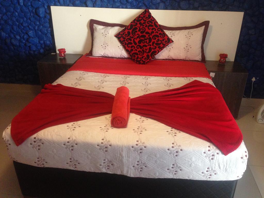 Tshedza Guest House Претория Екстериор снимка