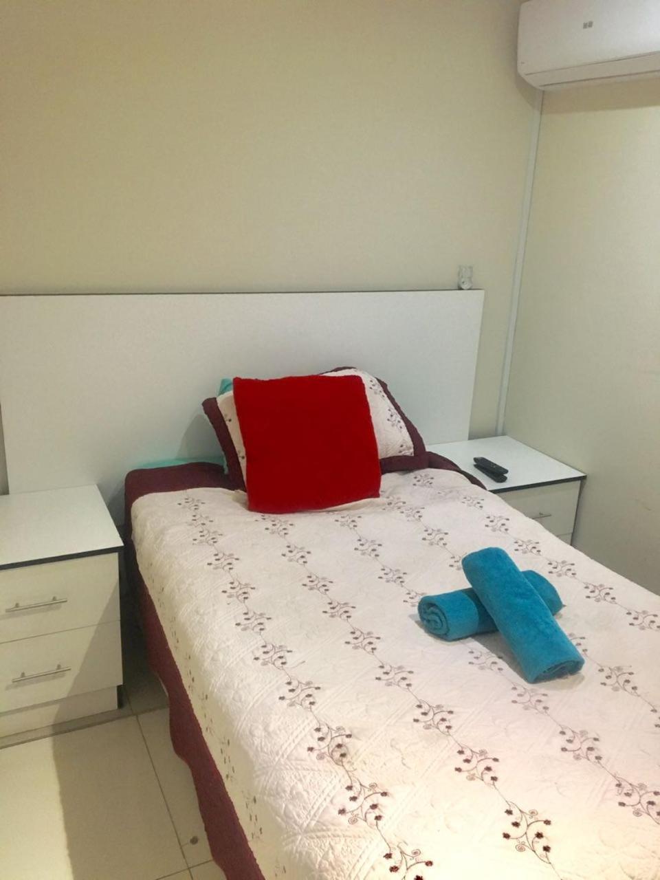 Tshedza Guest House Претория Екстериор снимка